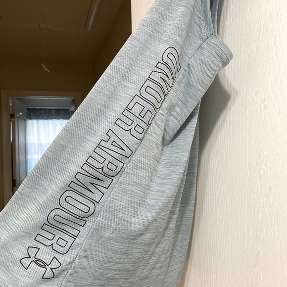 Workout Shirt - Picture 2 of 4